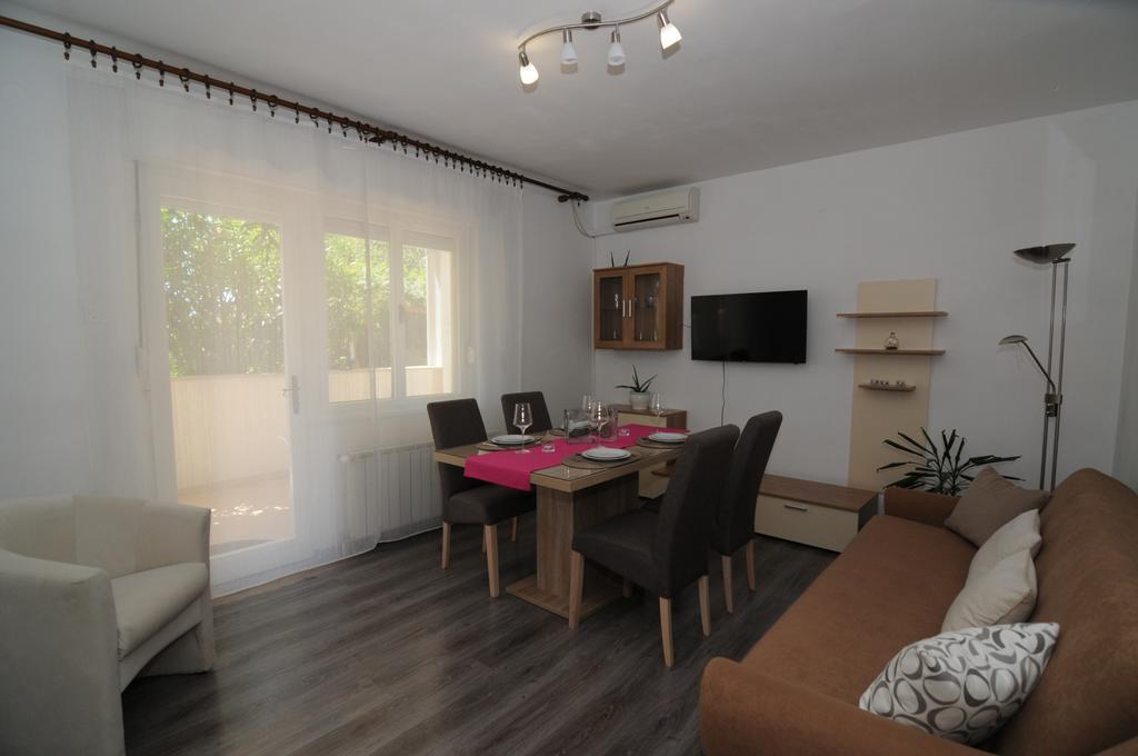 Apartment Duka Krk Town Exterior foto
