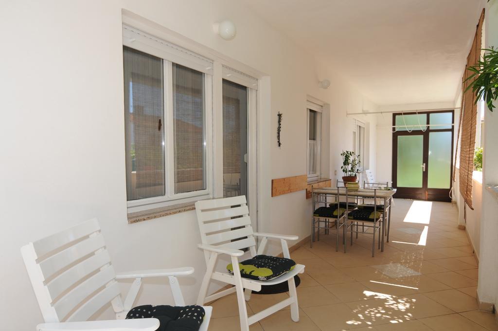 Apartment Duka Krk Town Exterior foto